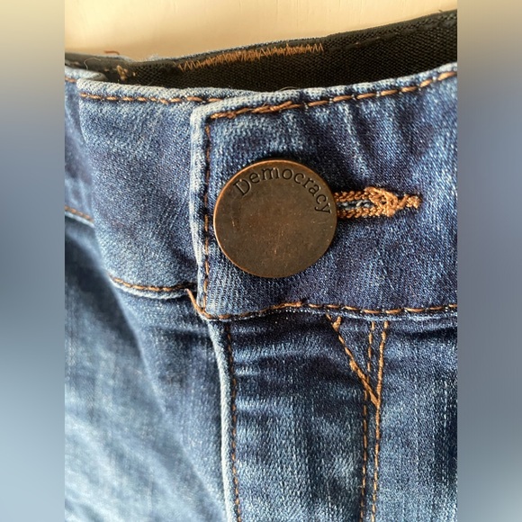 Democracy Ab Solution Denim Jean Shorts - Picture 2 of 4